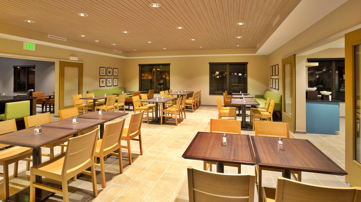 Country Inn & Suites by Radisson, Clarksville, TN