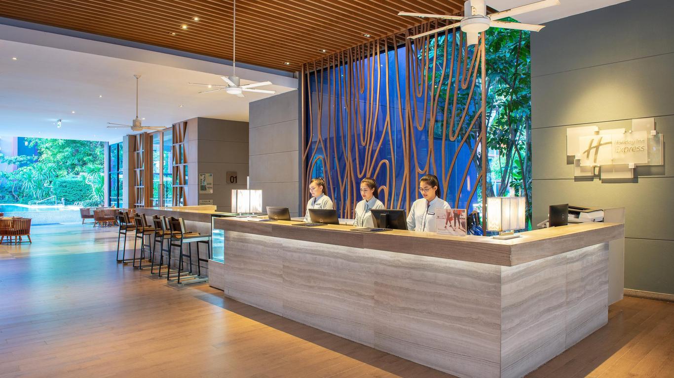 Holiday Inn Express Phuket Patong Beach Central, An IHG Hotel (Sha Plus+)